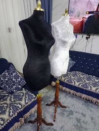ملكانات • ملكان • ملكانات عرض • ملكانات ملابس • جديد • اصلي