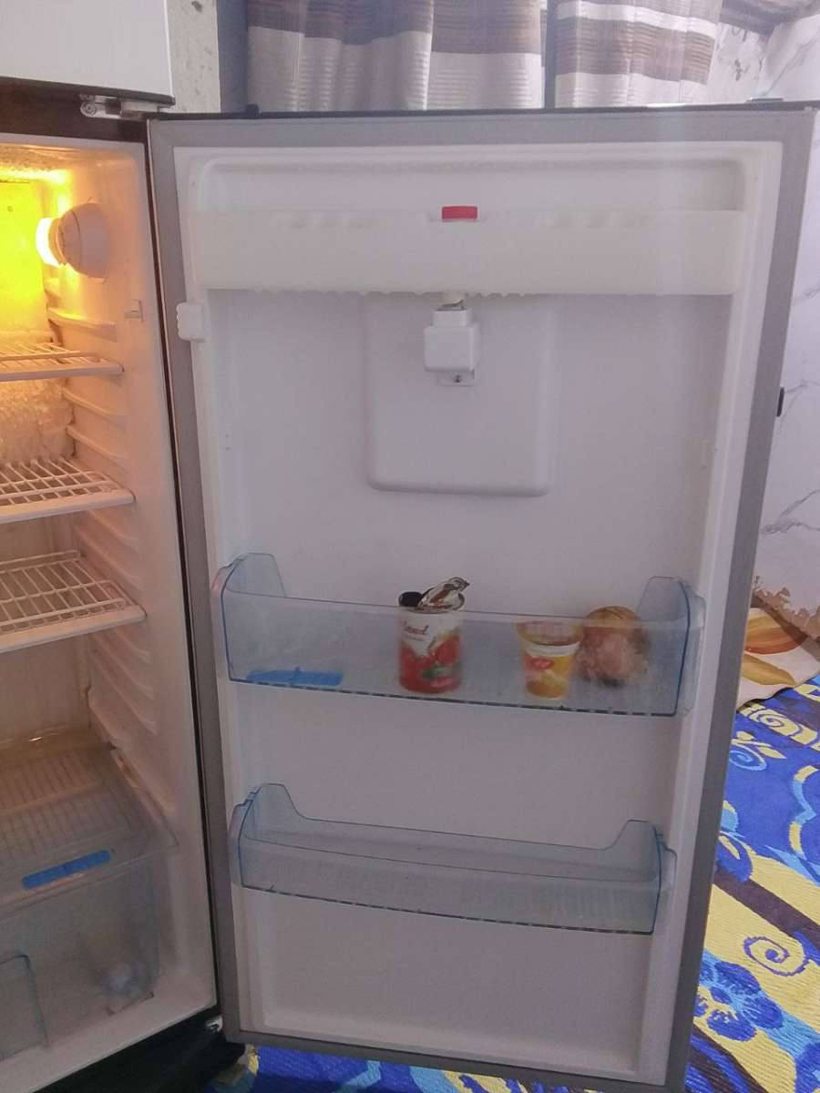 ثلاجه للبيع استخدام قليل بعدها جديده


**إذا كنت صاحب هذا الإعلان وتريد حذفه لأي سبب، رجاءا أرسل رسالة إلى الدعم الفني**