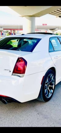 كرايسلر 300 • مكفول من الفطر • كلش نضيف