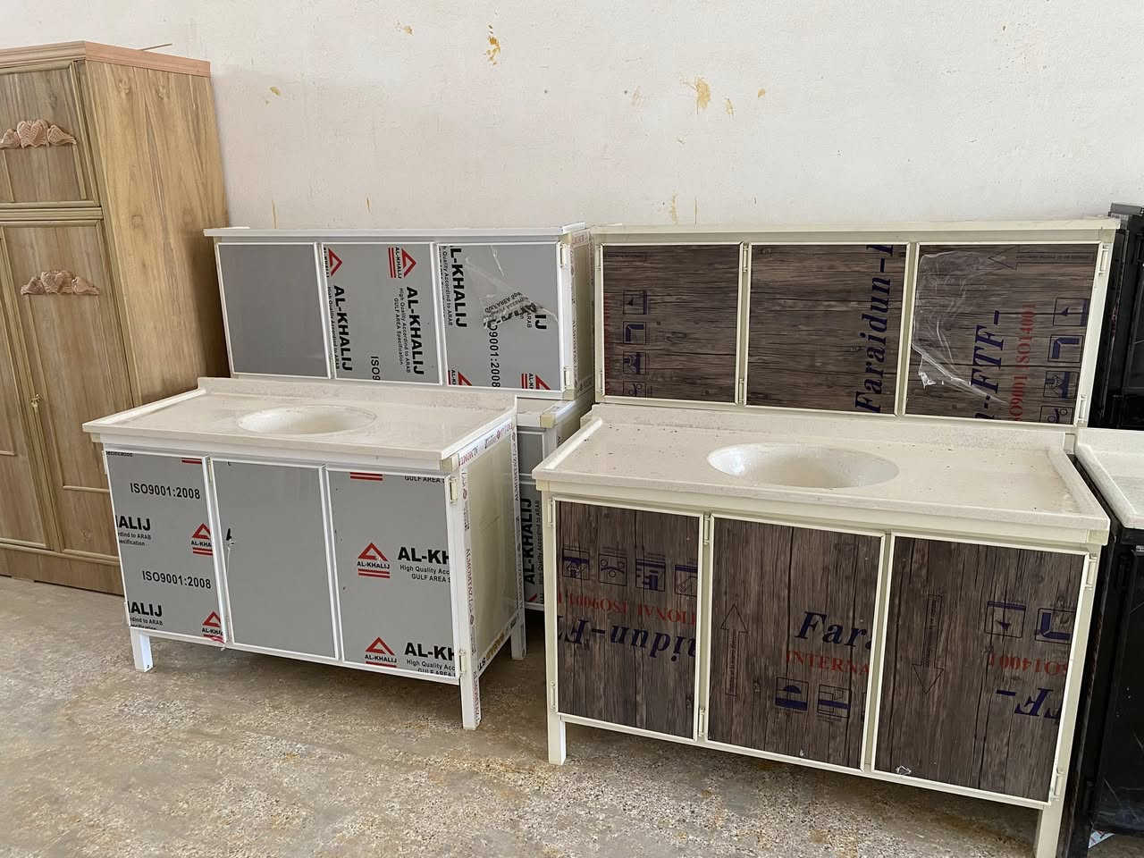 كاونترات جديد سنك مرمر
كاونتر مترين 3 قطع بسعر 340 
الف كاونتر متر ونص 3 قطع بسعر 280الف

عنوان بعقوبة كاطون شارع ابو رباح مزاد ضي القمر 

*********** 
يوجد خدمة توصيل بكروة
