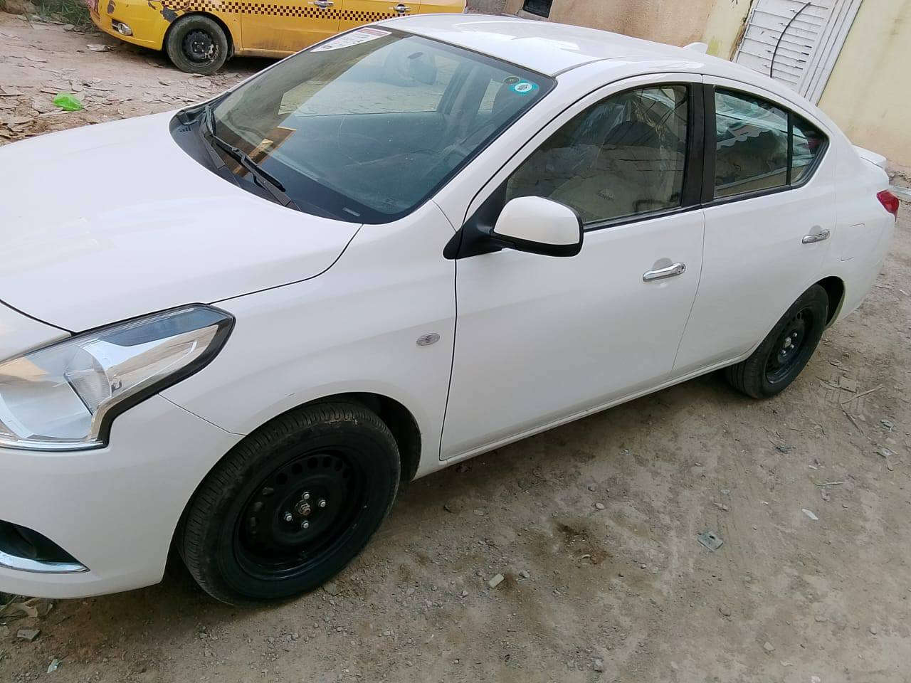 سيارة سني هندي موديل ٢٠٢٤ رقم بغداد الإنكليزي .
ماشي ٦٣.٥ الف مابيها صبغ ولا تعديل ولا حار ولا بارد . صوره بعض الضربات والسونار موجوده . السعر ١٣٢ وبيها مجال أن شاء الله بسيط . مكانها بغداد . كميرة . مقابل الجزيرة السياحية . *********** ابو يزن .
