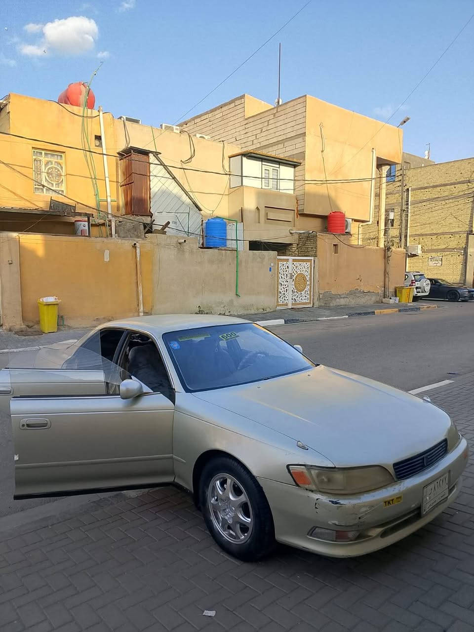 سلام عليكم تويوتا مارك نفخ للبيع موديل1993كفاله كص ونقل وضربه وصبغ سياره بيه جراد قليل مكينه وكير فيفيتي شرط الفحص وتبريد ثلج 🥶 كهربايات كله شغاله شاشه  تخم تاير جديد دواخله بل كارتون رقم بصره سنويه2029شرط تحويل سعره50وبيه مجال مكاني بصره
اللاستفسار***********
