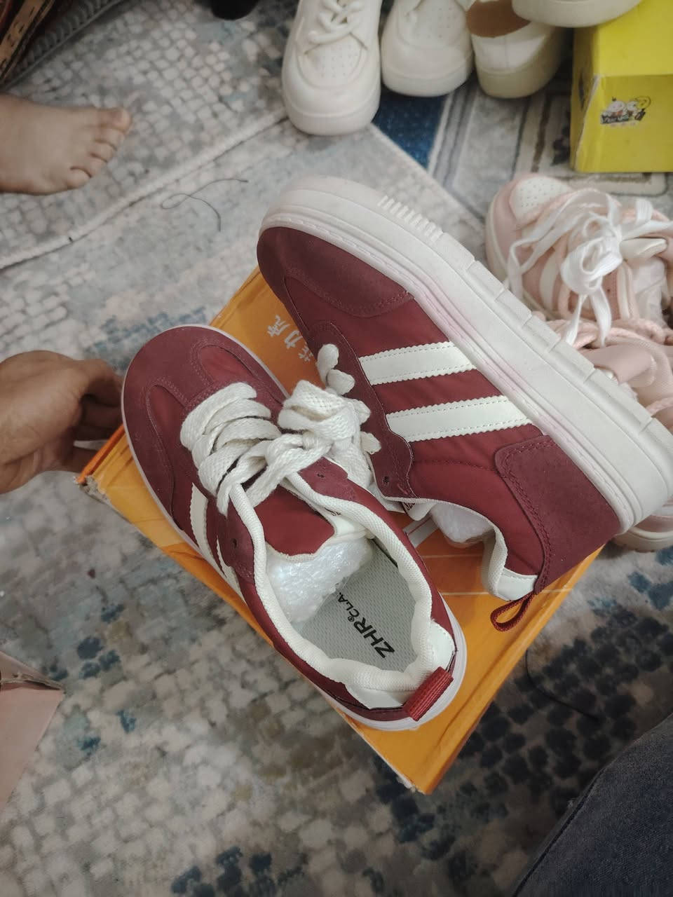 بضاعه احذيه مختلط اطفال ولادي بناتي نسائي جديد بلكارتون بيع شلعه القطعه #بالف دينار
للاستفسار خاص ودزلك صورهن


**إذا كنت صاحب هذا الإعلان وتريد حذفه لأي سبب، رجاءا أرسل رسالة إلى الدعم الفني**