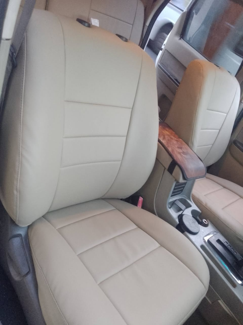 تنجيد فرش جلد أوروبي مكفول3سنوات 80
تنجيد سقف فاخر50
تنجيد ارضيه جلد 50
الوحدات وراس العين..0795208490


**إذا كنت صاحب هذا الإعلان وتريد حذفه لأي سبب، رجاءا أرسل رسالة إلى الدعم الفني**