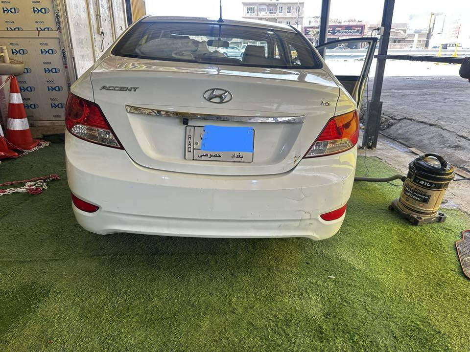 السلام عليكم
اكسنت موديل ٢٠١٥ رقم بغداد 
خليجي محرك ١٦٠٠
فتحة تحكم ستيرن
ماشية ٩٢ باسمي 
بيها تبديل جاملغ جهة السائق و الدوسات جوه الأبواب مصبوغات
السعر ١٠٨ و بيها مجال 
مكانها مركز الحلة 
***********
