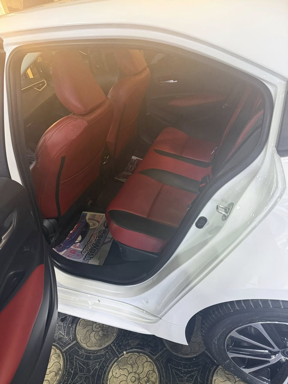 كولاا2024هايبردمكفوله بحاله الوكاله ماشيه13000kmسعر150$مكان السياره زيونه الاتصال***********
