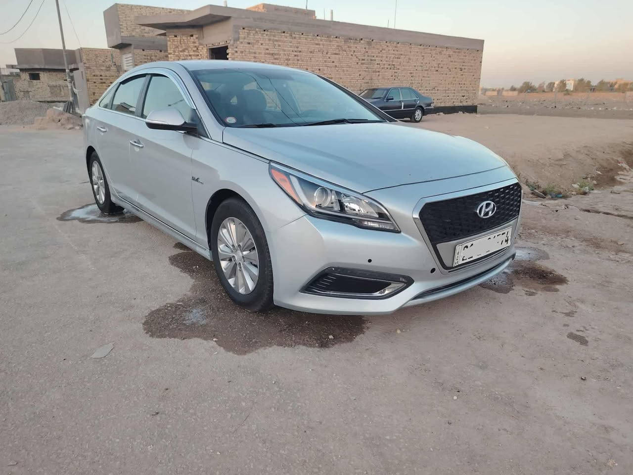 سوناتا 2017 امريكي هايبرد بيهه صفحه اليسره رش فقط بدون حادث بدون معجون  شخوط ومرشوشه وحادث امريكا حافة البنيد سياره جاهزه  رقم سليمانيه الجديد  *********** للاسفسار علما عارضهه ب120
