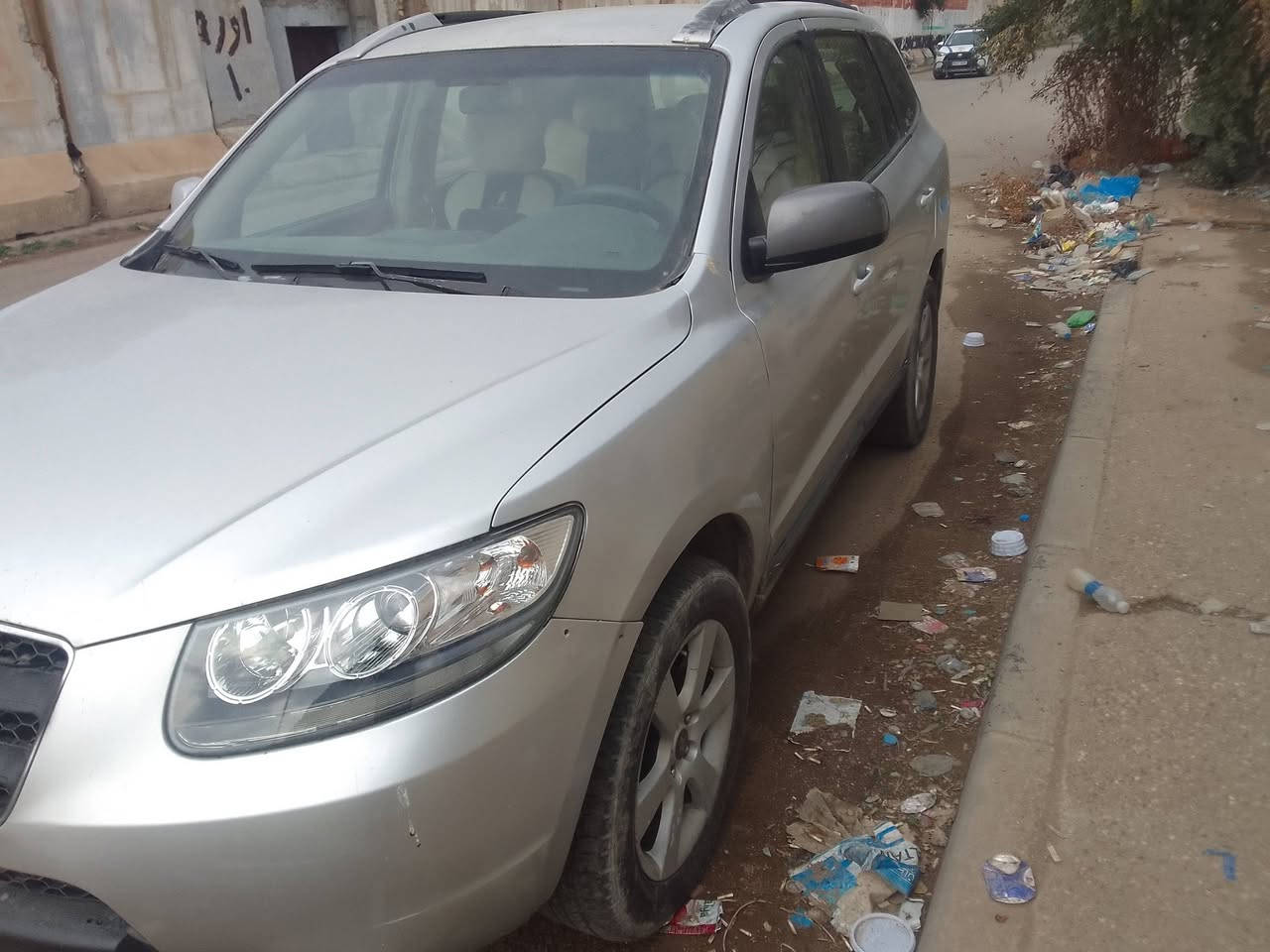 السلام عليكم
سنتافية 2007 وارد خليجي رقم بغداد بأسمي 
محرك 2700 
السعر 78
6 سلندر اي استفسار ***********متواجد واتساب
