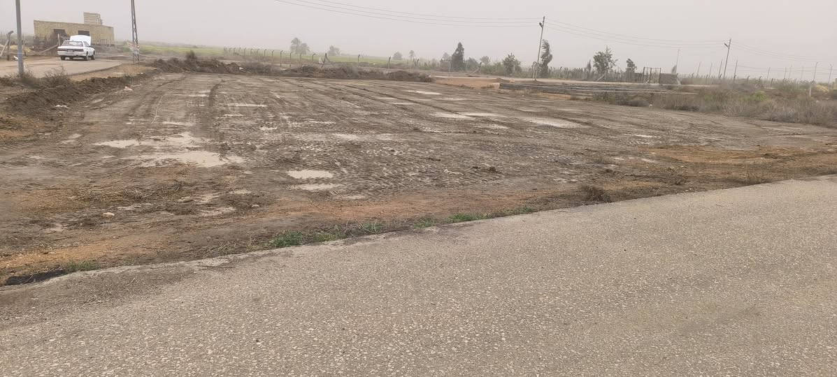 سلام عليكم قطعه طابو زراعي سند 25المساحه 1000متر مداور اسهم بلمجمع مال ال نهاب ركن عله 3شوارع لا ستفسار عله رقم بي واساب ***********بدارت كرار ال بوش
