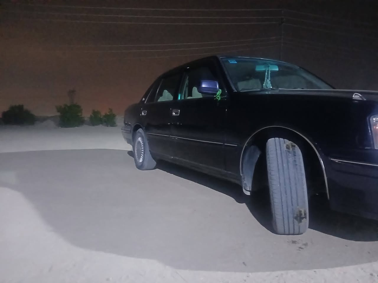 سلام عليكم راس الثور البيع1999مكفوله كفاله عامه من الكصه والنكل جذه السياره الشراي يراسني***********
