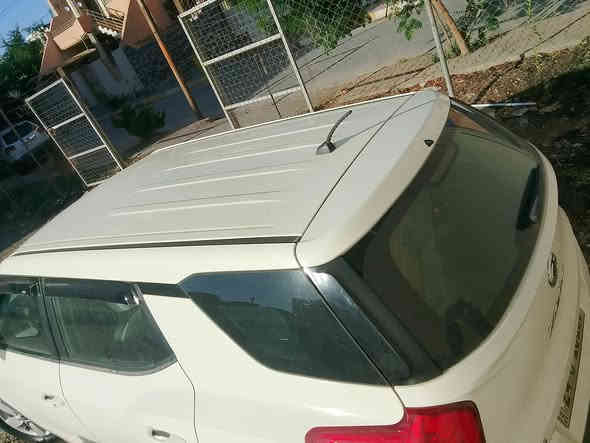 السلام عليكم سياره سانك يونك XLVموديل 2016 رقم دهوك سنويه جديدة لحد 2028 مكينة بيها  صرف بخار 
للاستفسار *********** السعر 80وبيها مجال قليل
