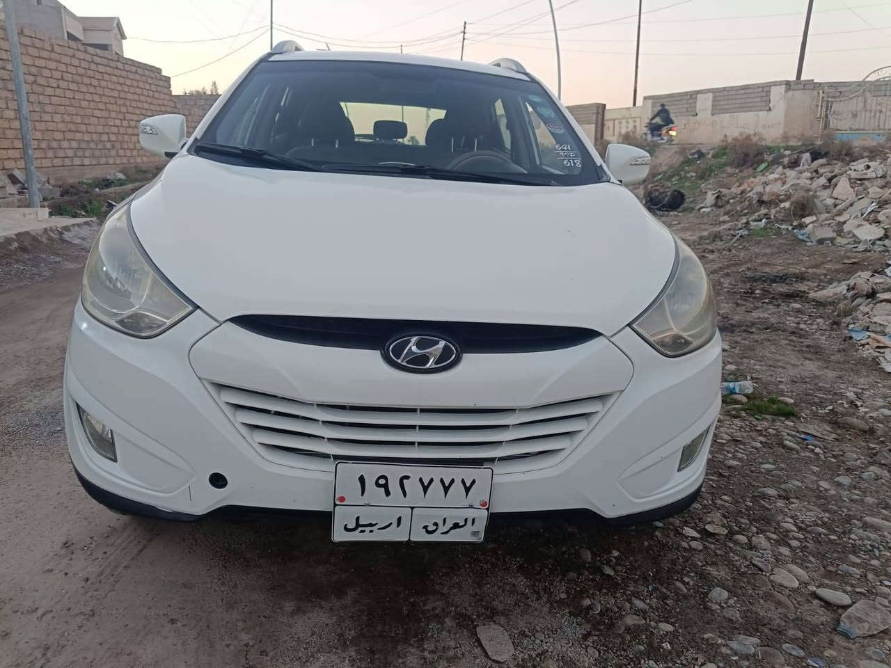 سلام عليكم
توكسن للبيع ومروس حسب قناعه موديل (2011) سياره خليجي رقم اربيل بيه صبق بونيد محرك كير اتوماتيك صدر تايرات كلو جديد السعر (132) حياكم الله 
***********
