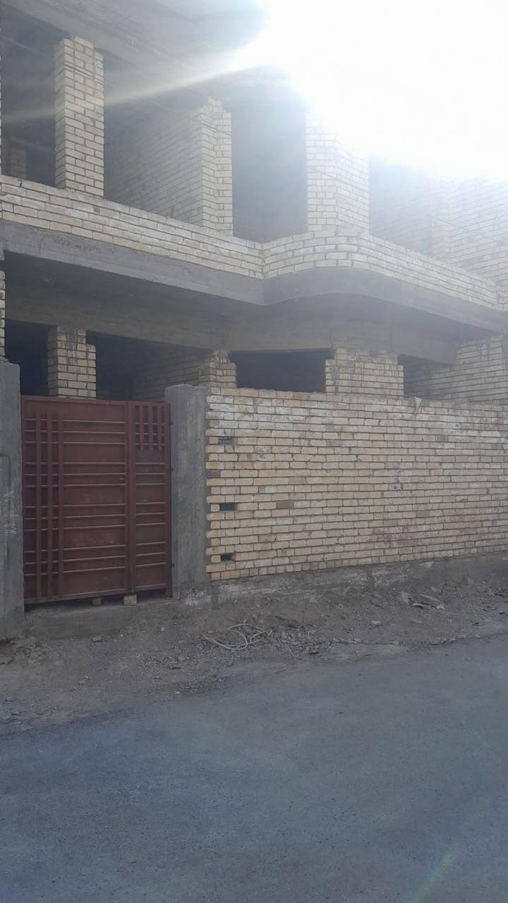 السلام عليكم 
هيكل طابقين مساحه ٨٠ متر للبيـع 
الموقع زراعي شارع خوله 
السعر 90 مليون 
للاستفسار اكثر هاتف او واتساب ***********
