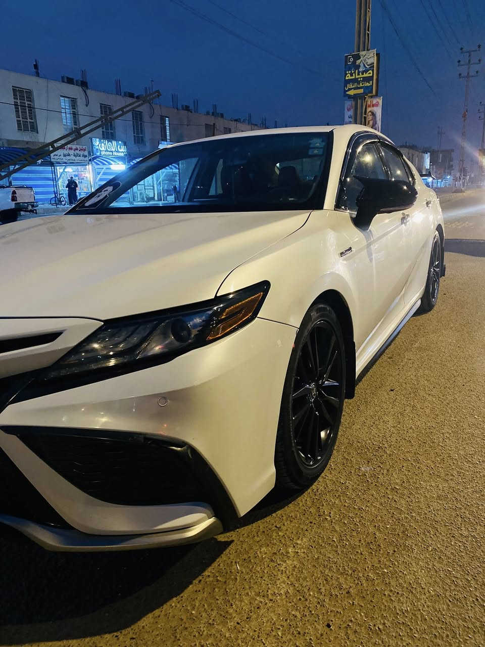 السلام عليكم ورحمة الله وبركاته
Toyota Camry
تويوتا كامري. 2021
فول مواصفات عدا الفتحه 
مواصفات XSE
تحكم ستيرن 
قيادة ذاتيه 
مثبت سرعه
تبريد تدفئه كشنات +ستيرن
هايبرد +وقود
ويل 19. رياضي 
داخل كشنات جلد لون احمر 
كامرات 360 درجه
راردارات امامي +خلفي
سياره فول الفول كامله 
حادثها جاملغ الخلفي 
بيها صبغ باب الصدر 
سعرها. (215$) بيها مجال للشراي 
***********.
