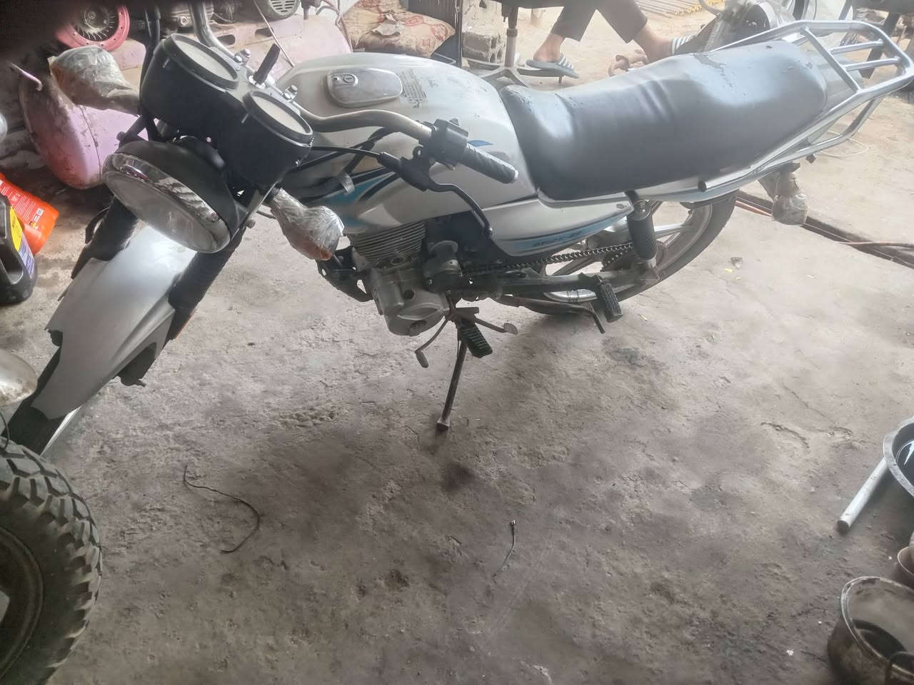 سلام عليكم دراجه للبيع كلك 21 دراجه هندر واحد مكان حله ابو غرق اليو سفيه سعر 325
