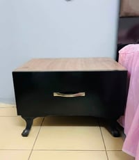 بيع غرفة نوم استعمال قليل بسعر مناسب 07748310904