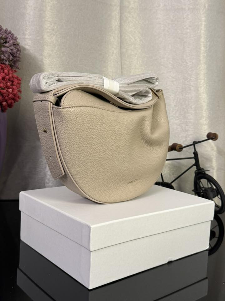 اصحاب المشاريع عندي جنط موديلات هواي وحديثه كلهن ماستر ع فحص ابيعهم شلع بسعر جداا مناسب واتساب ***********
