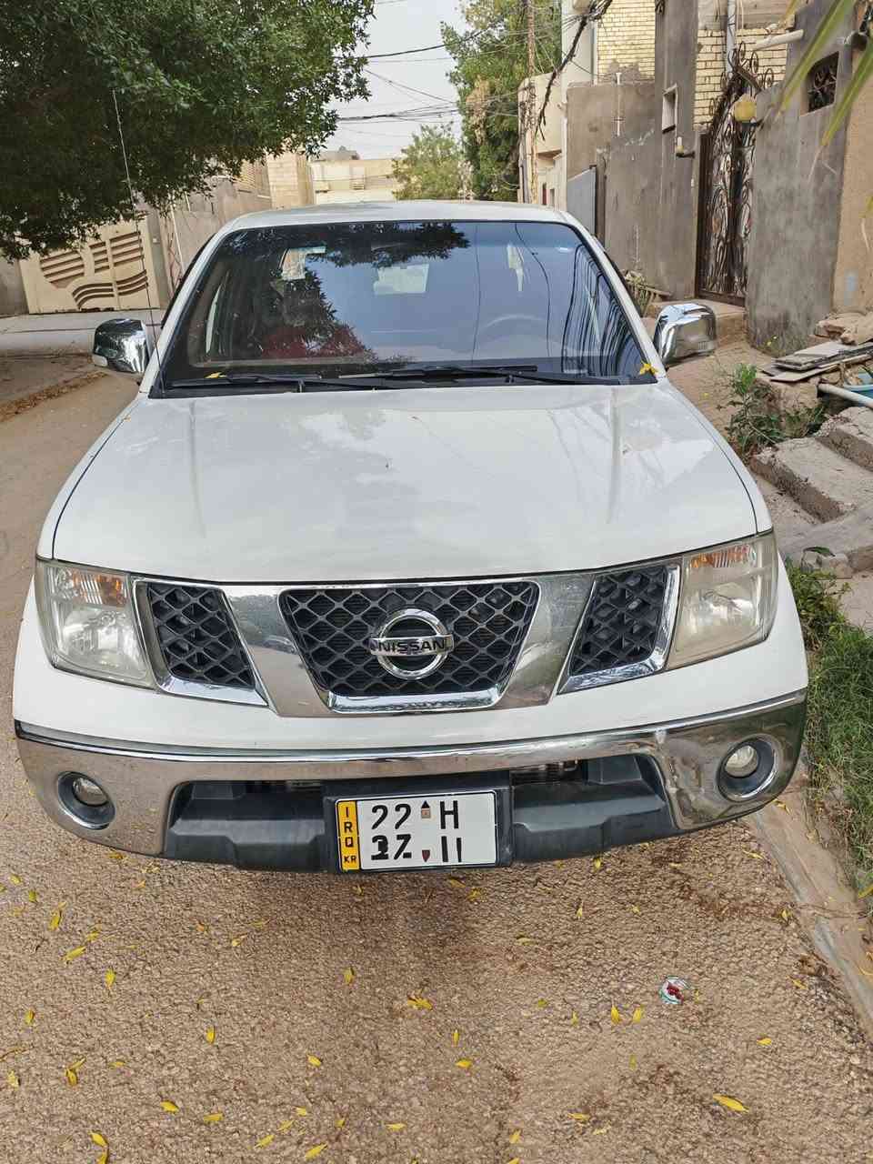 للبيع نيسان نيفاره موديل 2015 رقم انكليزي اربيل سياره مكفوله من الضربه والصبغ والتبديل بيها بارد مقدار شبر بلجاملغ الامامي فقط 122 وبيها مجال قليل مكان النجف للاستفسار اتصل ***********
