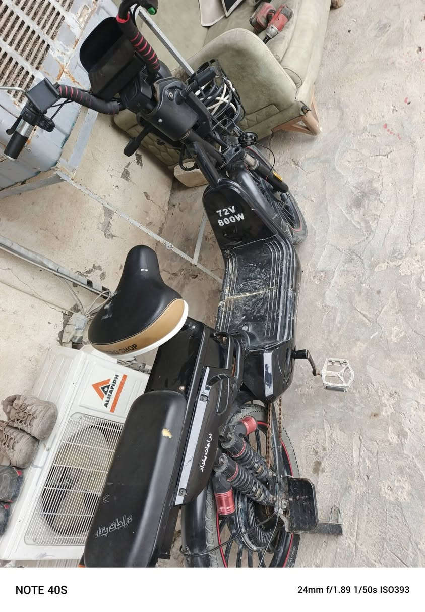 للبيع شغاله كلشي مابيها ٤٠٠ وبيها مجال بغداد العامريه ***********
