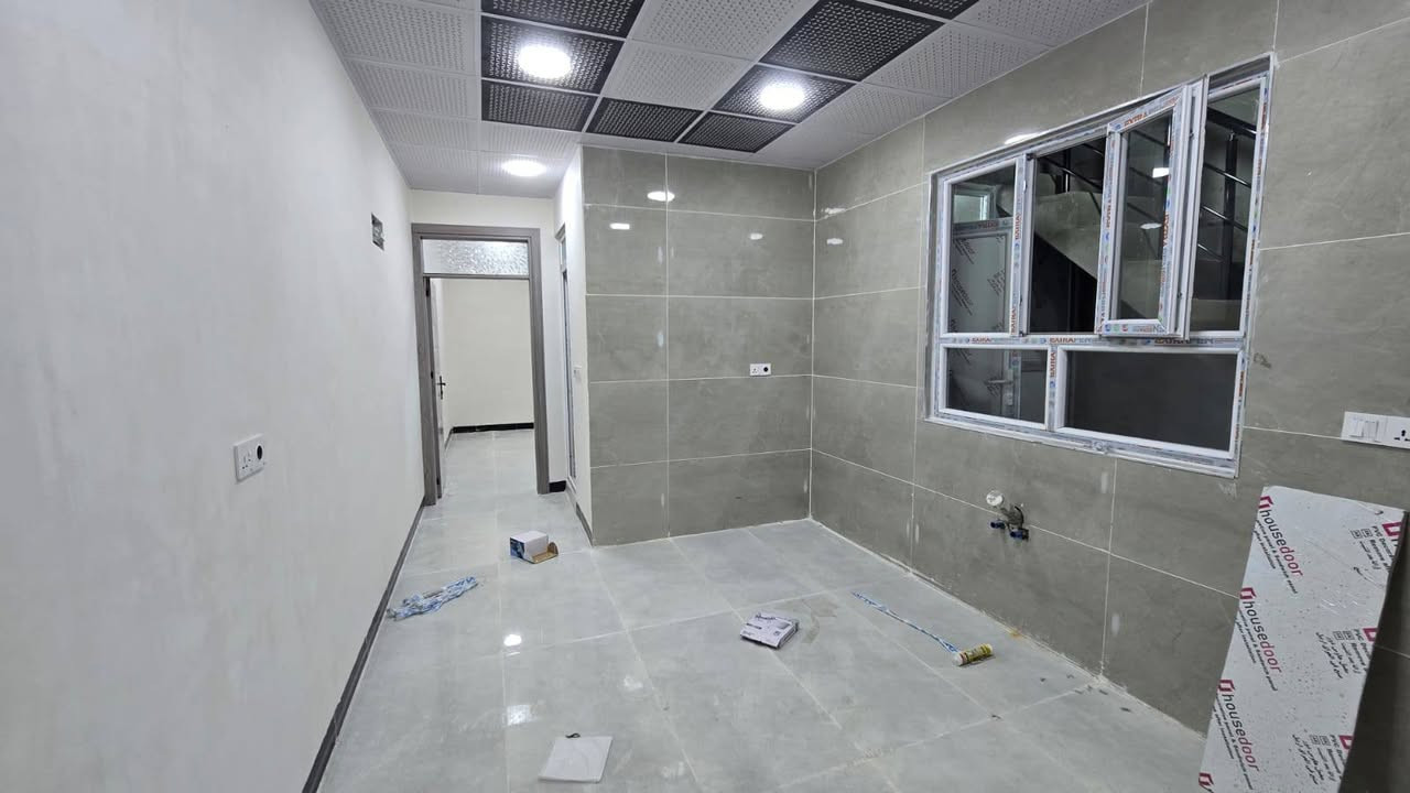 #أعلان ( 2958)

#دارين #للبيع  🏠  بناء جديد صفر فول نظام دكت مقابل حديقه
#نوع_الملك :-  طابو ملك صرف 
#المساحة :-كل دار   100 متر 
 
#الواجه :-كل دار 5 متر
#نوع #العقار :-  بأسم شخص واحد 
#محتويات :- كل دار غرفتين نوم +هول+استقبال+مطبخ+صحيات+ درج خارجي
#الموقع :- حي العسكري خلف مدرسة بغده كؤل

#السعر :- كل دار  105 مليون بي مجال 

للإستفسار 
***********📞 ***********واتساب
نتشرف بزيارتكم ونستقبل كافة عروض التجاريه والسكنيه في كافة مناطق كركوك
