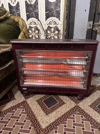 هيتر حجم كبير  3شمعات. نضيف جدا  السعر 40 قفل.    07767775568