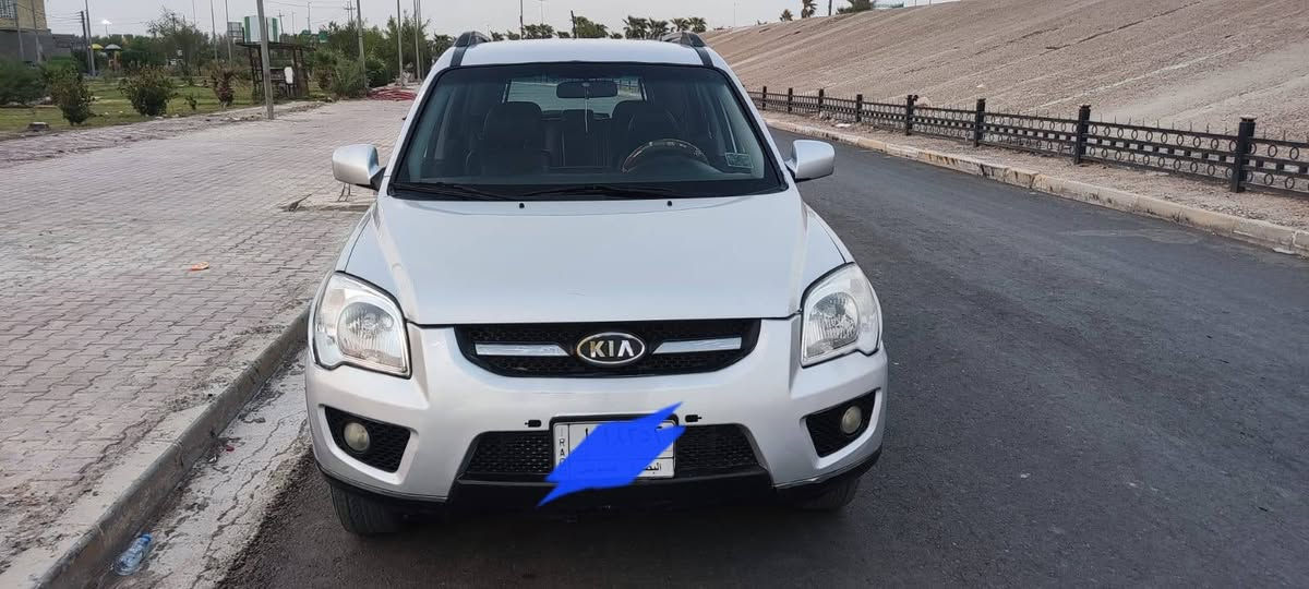 سبورتج موديل ٩ رقم بصره دولي السياره بأسمي كير مكينة مكفولات
محرك ٢٠٠٠ دوش السونار مرفق بالصوره 
مكان السياره ميسان مركز المدينة 
السعر ١١٥ للإستفسار الاتصال على الرقم ***********
