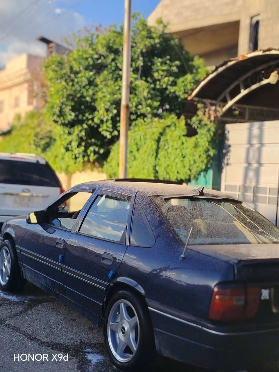 السلام عليكم
فكتره اوبل للبيع 
محرك 18 
موديل 1991 
كير عادي 
المكينه شرط لا نفخ ولا صرف 
فتحت سقفيه كهربائيه 
اريل كهربائي 
جامات كهربائي
المسجل شاشه 
تايات جدد 4
رقم ألماني 
شرط التحويل 
كشنات جدد 4 
السعر خاص 
***********
