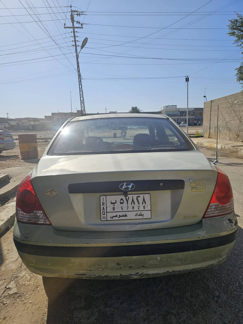 سلام عليكم النتره للبيع موديل ٢٠٠٦ خليجي بدون ضربه بيه نقوصات مكينه ٢٠٠٠ تحتاج صبغ عام سعره ٦٠ وبيه شويه مجال
