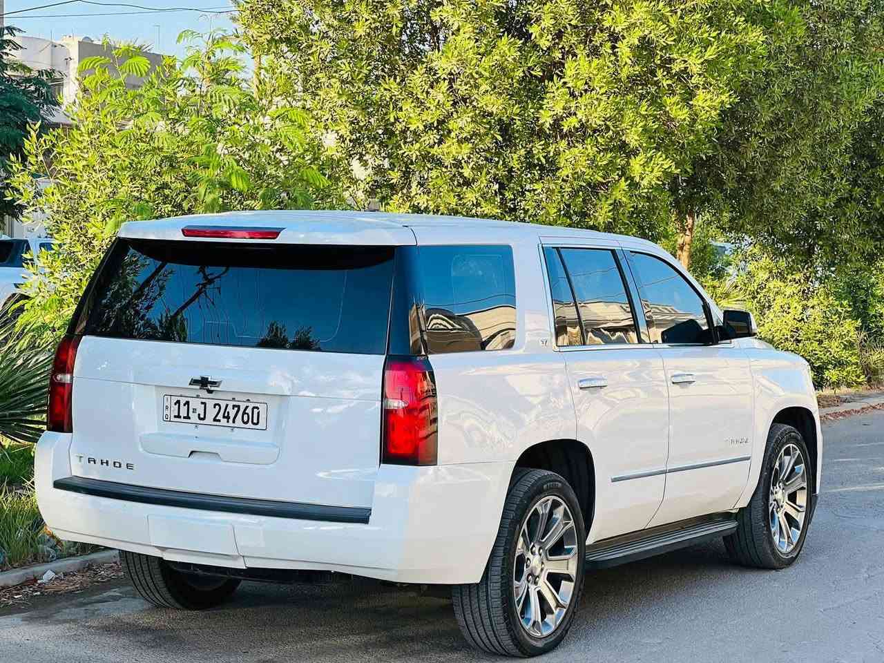 السلام عليكم 
تاهو LT امريكي موديل ٢٠٢٠ اصل رقم بغداد بااسمي السيارة جديده بمعنى الكلمه صبغ ٤قطع فقط مكينه وكير عالبلاد فول مواصفات عدا الفتحه السيارة جاهزة ومبيها كل نقص كشنات جلد قاصه شاشه كاميرا جنطه كهرباء حساس امامي خلفي منضومه زنون ويل كروم كشنات كهرباء وذاكره 
السيارة معروضه ٢٧٧$وبيها مجال بسيط والشراي يتصل ويدلل 
مكاني حصوه بابل***********
