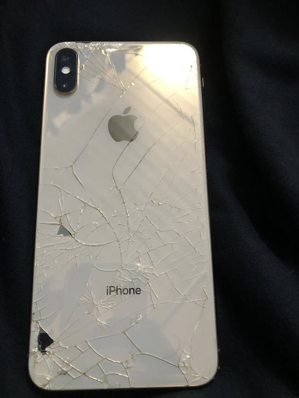 سلام عليكم حبايب تلفونات للبيع ايفون اكس اس ماكس تلفون بي خط بلشاشه بس شغال النمس كلشي مابي طبيعي ولضهر مكسور ولشريحه وفيس ايدي واكف التلفون مامفتوح  بدون تخطي فرمت حدث عادي بس شريحه واكفه السعر 120 + اكس عادي تلفون بدل بطاريه وشاشه + فيس ايدي واكف تلفون تخطي السعر 60 تواصل واتساب الرقم    المو شراي لايراسل السعر قفل ***********
