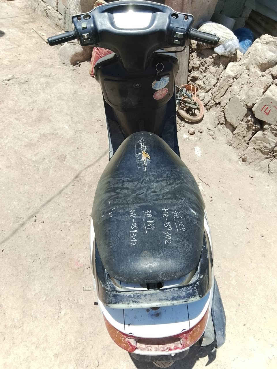 فراشة حاوية مكينة مامفتوحة السعر300عوزهة باتري ***********
