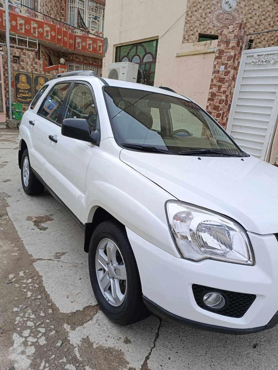 سلام عليكم للبيع سبورتج موديل 2009 مكفوله كفالة عامه حتى من البارد سياره بلاديه وضع شركة كير محرك عل شركه ما مفتوحات حتى الحداديه مال الشركة بيها شرط برغي ما مفتوح بيها خليجي داخل بيجي فتحه صاج شاشة داخلها الى جديد رقم بابل تحويل مباشر كبل عقد مروري و سياره بلعافيه عل ياخذها حيل جديده السعر 128 وبيها مجال ***********  ***********  مكاني بابل
