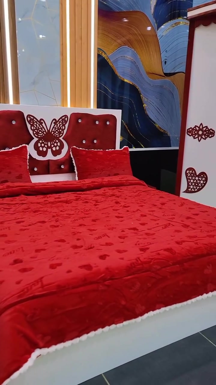 🎈🌟اقوى عروض التخفيضات
  من مركز اثاثك عندي 🌟🎈
 حطمنا الاسعار ولك الاختيار سارع الان واستفيد  اسعر 190الف يمني 🔥الكميات محدودة🔥 
لاتفوتك الفرصةنقدم لكم هنا غرفة النوم الملكي 
🔸 طلاء سيارات ضد الخدش 
🔶خشب ابلكش ماليزي 
🔸 قابلة للفك والتركيب لأكثر من 20 مرة.
🔸 مزودة بطبقة  لمع مقاومة للخدوش والمياه .
🔸 تحتوي الغرفة على 6 قطع متكاملة.
 🔸️تتكون الغرفة 6 قطع :
الدولاب 
3 سحاب 
دولاب عرض 220 في ارتفاع220 
في عمق 50
سرير عرض 160 في طول 190
تسريحة 2 مرايا بحجم كبير
2 كمدينات 
اسعر190الف يمني لغير 
السعر لا يشمل الفرش 
ويوجد تشكيلات واسعة من غرف النوم بمختلف الأسعار بما يتناسب مع الجميع ....
يوجد لدينا تفصول على طلب الزبون 
يوجد لدينا خدمة التوصيل لجميع المحافظات اليمنيه وبأسعار مناسبة  العنوان .صنعاء شارع تعز 
للطلب و للحجز واتساب.   0772 219 555 
اتصل على هذا الرقم  772219555


**إذا كنت صاحب هذا الإعلان وتريد حذفه لأي سبب، رجاءا أرسل رسالة إلى الدعم الفني**