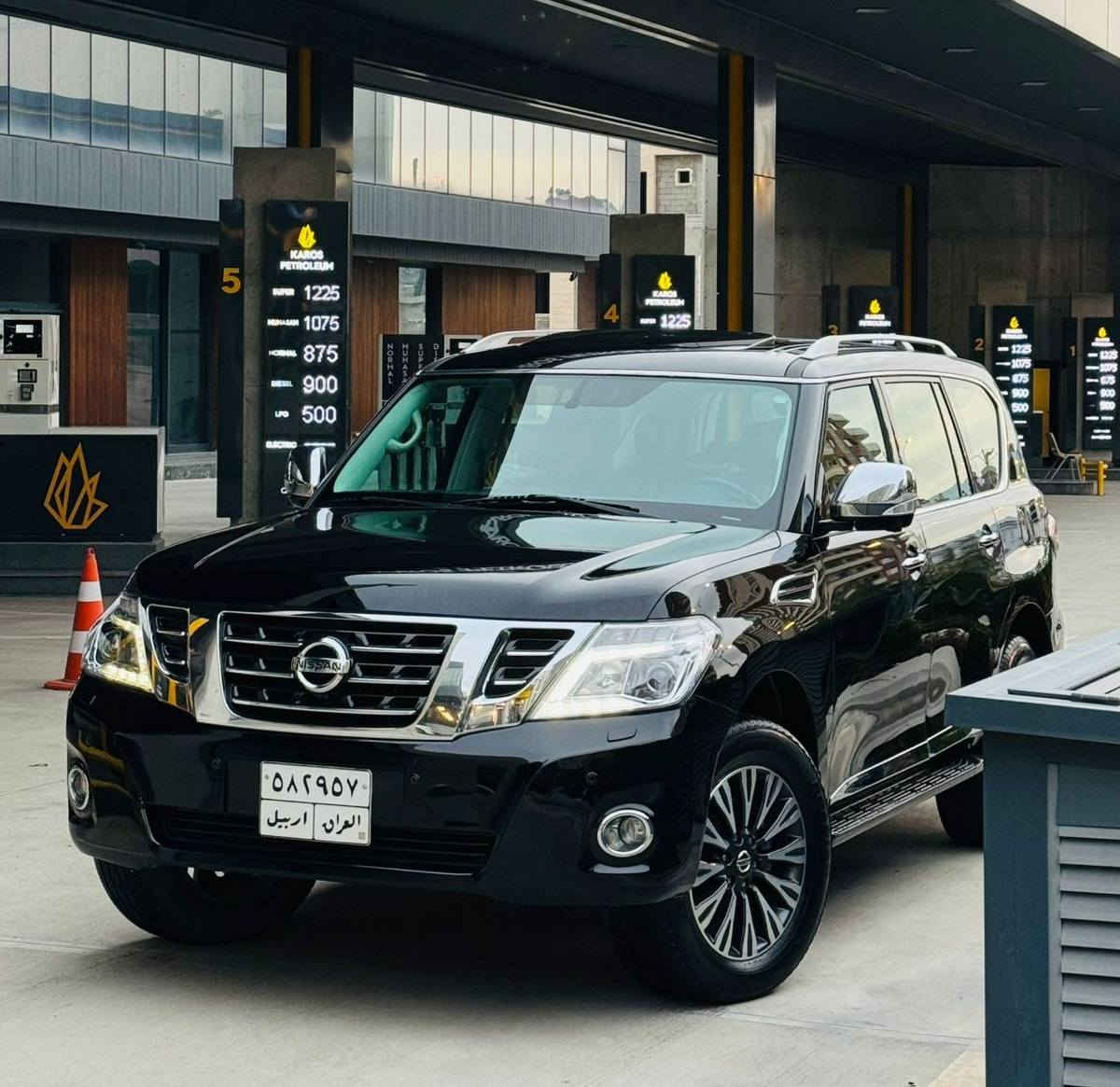 نیسان باترول 2017 بلاتینیوم فوول مواصفات
کلش حلوە و باقیە علی حلاوەتها مكینە صغیر مرغوب
ماشیە ٩٥٠٠٠ کم حقیقی شرط 
سیارە مکفولە کفالە عامە ما عدا بیها شویە کارت شبر بصیط بجملغ امامی سایق  ماباقی مکفولە من کلشی شخوط حالوب تبدیل مابی ای شی بشرط سونار ..
محرك و الگیر بشرط وبدون ای خلل مضبوط ٪١٠٠ 
مواصفات بلاتینیوم فوول فوول 
( فتحە و جگ ،، بصمە ،، شغال ،، رادارات امامی و خلفی و جانبی ،، ۳ شاشە و کشنات دیفیدی ،، ٥ كاميرا و كاميرا ٣٦٠ ،، کشنات جلد و داخل بیجی ،، کشنات کهربائی ،، سلاجە ،، رادار ،، صندوق شفت ،، شاشە کبیر ،،کامیرا ،، حساسات امامی و خلفی ،،مرايات شفت و كهربائي  و بعد هوایە مواصفات ) 

🛑 السعر سوي تعليق يصل مباشرة 🤖 

سنويه و كلشي جديده 
 4 تایرات و ویل جدیدە بلادیە 
بدون خلل کهربائی بشرط
مکان : سلیمانیە مرکز المدینە 

موبایل : ***********
