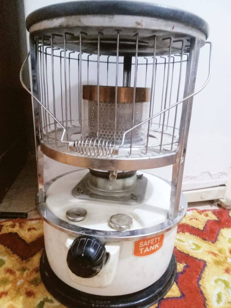 السلام عليكم للبيع بعدهي جديده مشتغله نص موسم السعر 50 الرقم ***********
