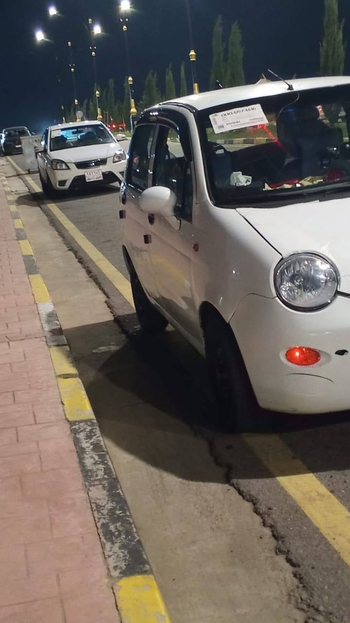 بيع مستعجل 33 ورقةفوول نضافة السيارة شرط كير ومحرك
بيها قطعتين صبغ فقط 
السيارة مال بيت حتى قفل مركزي مسويلها وداخلها كلو جديد نضيف شرط السيارة


**إذا كنت صاحب هذا الإعلان وتريد حذفه لأي سبب، رجاءا أرسل رسالة إلى الدعم الفني**