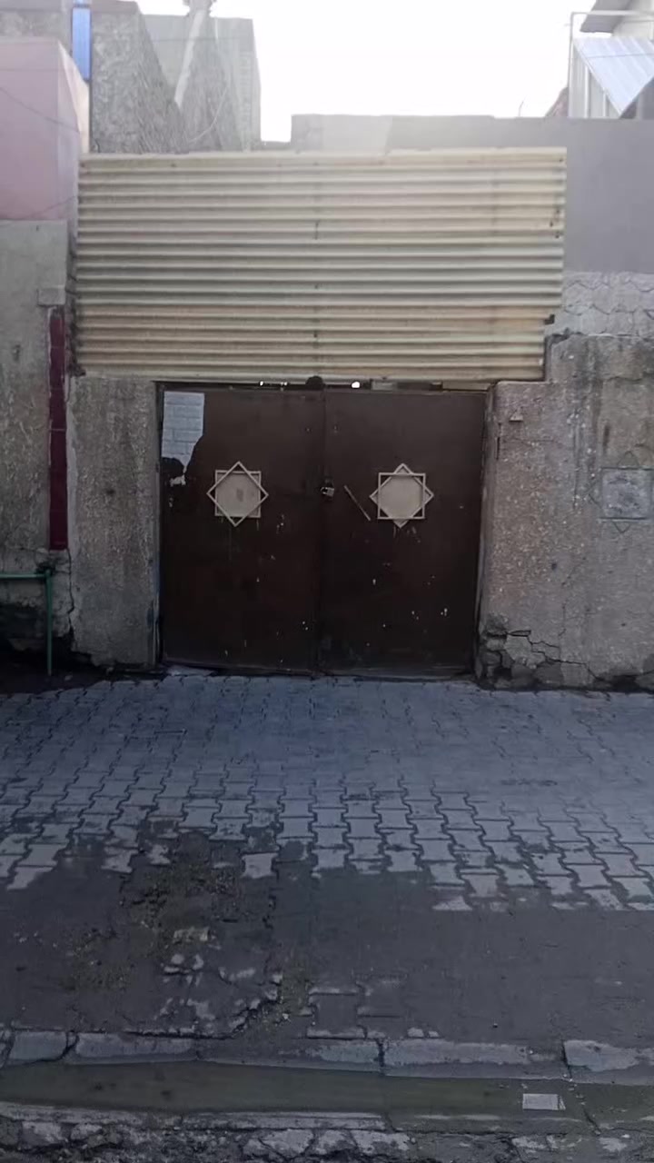 سلام عليكم بيت 76م تفليش ثاني بيت عن شارع الثانيه شارع مطعم الشرق 428م
السعر 125 مليون
***********
***********
