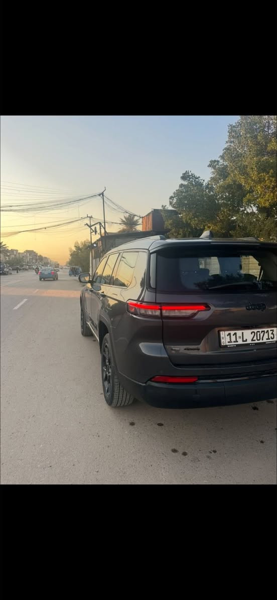 السلام عليكم  للبيع
جيب جراند شيروكي لمتدد(٧)راكب Vip. L موديل 2022

الضرر جاملغ وبنيد بدون دواخل وبدون ايرباك +قطعتين كلير امريكا 

*المواصفات السيارة

- محرك (٦) سلندر ٣٦٠٠  

- كير ماوس (٨) نمر

- كاميرا خلفية دوار

- رادرات(امامي & خلفي. &. جانبي)

- نقطة العمياء(نظام المحافظة على المسار)

- نظام التوقف الذاتي (مانع التصادم)

- صندوق كهربائي (شفط)

- دخول ذكي

- كشنات امامي كهربائي

- كشنات خلفيه كهربائي  و يدوي

- تدفئة كشنات

- تدفئه استيرن

- شفتات استيرن

- مثبت السرعة

- مرايا كهربائيه 

-فوريل + ٤ وضعيات قياده

- شاشة كبيره بحجم 10.2

- شاشة  دجتل رقمية 

-المصابيح الاماميه زنون مع الضباب

- إنارة داخلية LED

-تشغيل عن البعد

- النظام الذاتي 

وبعد بيه مواصفات رقم جديد بغداد بسمي سعره 280وبيه مجال *********** مكلف. بالنشر
