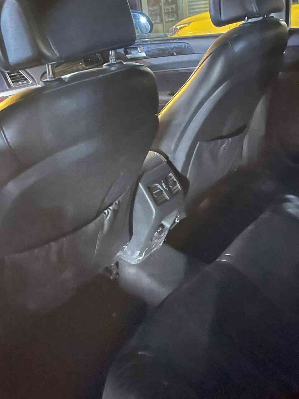 السلام عليكم من رخصة الادمن
سوناتا 17 فول vib سياره بيه صبغ حزام جماليه بدون دواخل بدون تبديل بدون حادث 
داخله مكانها بغداد ب120 بيه مجال 
رقم صاحب السياره***********
