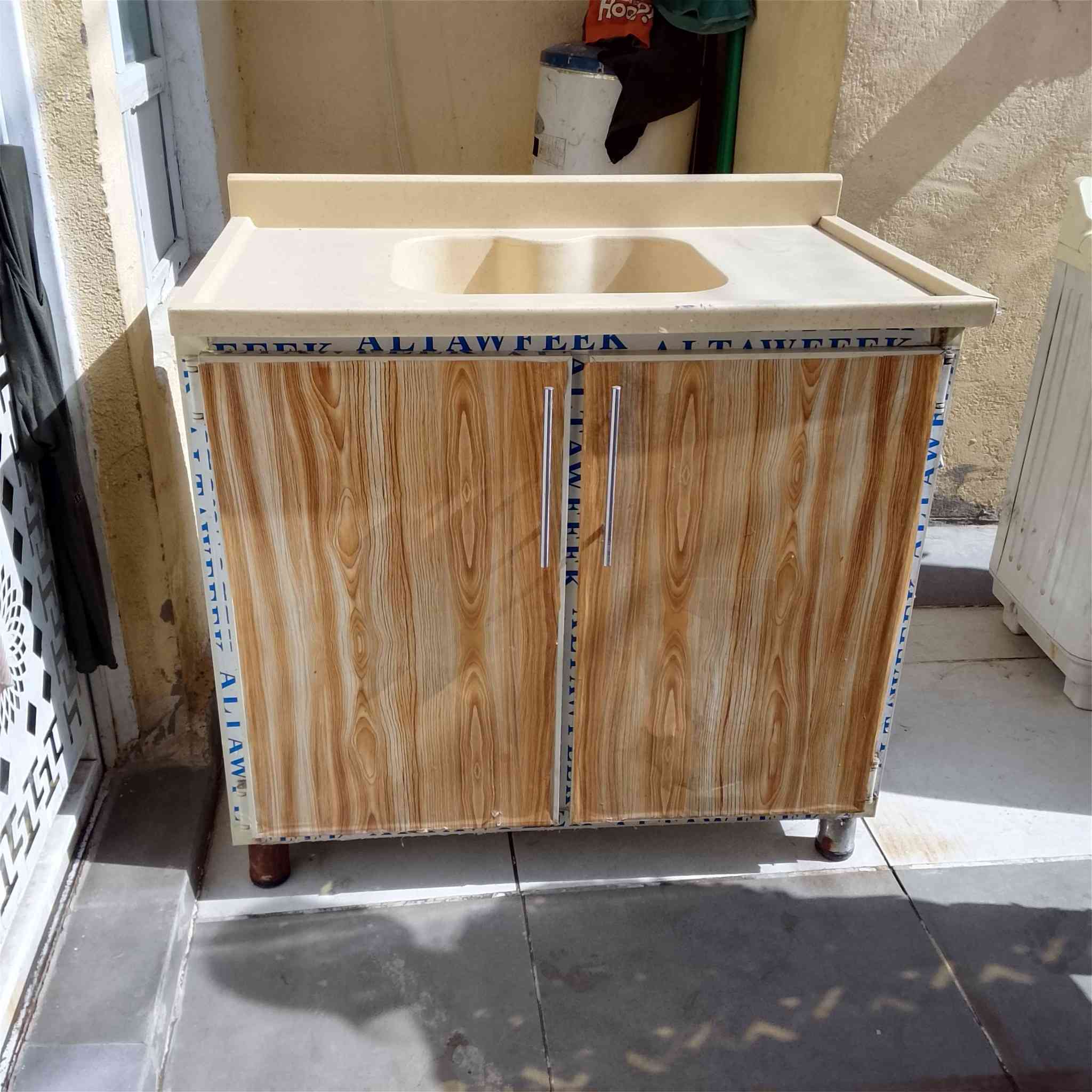 صباح الخير من رخصة مدير سوق حي الحر كاونترمع سنك للبيع ***********
