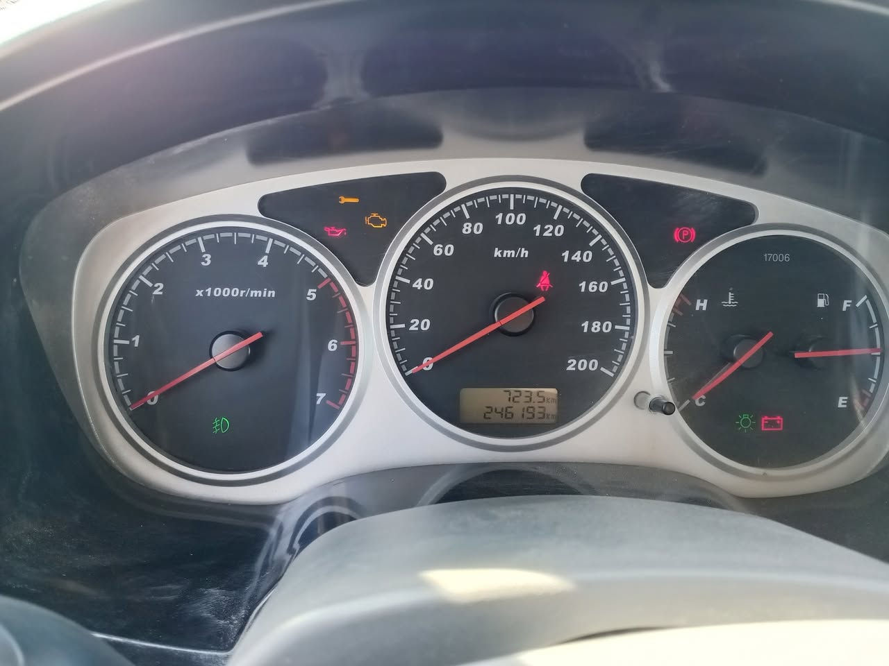 السلام عليكم.. من رخصت صاحب الگروب المحترم.. كريت ويل موديل13للبيع. گير محرك اكسن تبريد ثلج حداديه نظيفه رقم ذي قار مكان السيارة ناصريه قضاء البطحاء السعر 58 وبيها مجال بسيط السيارة احلى من الصورة متواجد واتساب للاستفسار ***********
