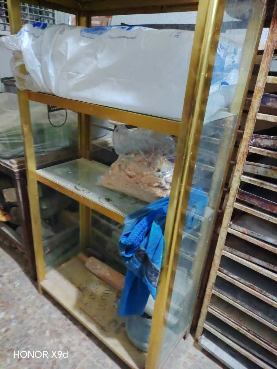 فرن معجنات كامل مع الأغراض
سعر٥مليون ونص


**إذا كنت صاحب هذا الإعلان وتريد حذفه لأي سبب، رجاءا أرسل رسالة إلى الدعم الفني**