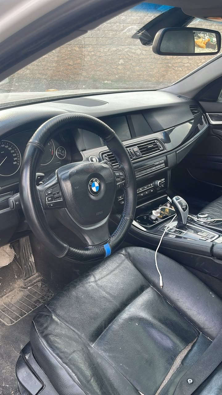 BMW_F10 2011 اعادة النشر بسبب وعود كاذبة 

-------------------------------------

#السعر : 158$ وبيه مجال بسيط

او مرواس بجارجر Rt حصراً يفضل لون اسود ‏

#رقم الهاتف : ***********
#مكان السيارة :موصل 
السلام عليكم 

للبيع فقط F10 موديل 2011 حجم 530 نوزل طويل  6 سلندر سيارة وارد خليجي مكفولة من ضربة بيه صبغ قطعة   رقم اربيل جديد كت M كامل سيارة  

موصفات

1-بصمة + 

2-محرك 6🚀+كير كوبرا 8 نمر⚙️ مكفولات

3-شفتات ستيرن  

4-تبريد قطعتين  ❄️

5-سلايت ⚔️

6-مراية داخلية+ الجانبية عاكسة⚔️

7-تحكمات ستيرن ⚔️

8-مري شفط 📱

9-فان منفصل 💨

10-داخل بيجي  ⚔️

11-شاشة اعطال🖥

12-شاشة صغيرة 💽 

13-نظام قيادة طبيعي + سبورت + سبورت بلص ⚔️

14_بردة كهرباء

15-حساسات  امامية خلفية 🔥

16-ويل حجم 19 M تو سايز   ⚔️

17-صدر امامي خلفي جديد⚒

18-سايد بريك كهربائي 

19-انارة ترحيب خارجية 💡

20-لايت اوتو 

21-اوتو هولد 

-------------------------------------
