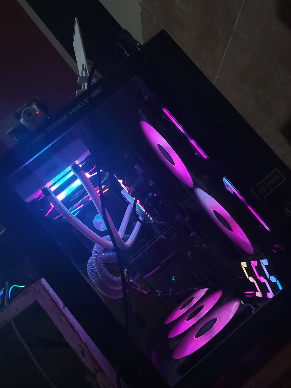 تجميعه للبيع سعر مليون و 30
مواصفات
كيس xigmatek. مراوح deep cool. هاب ليان لي للتحكم بلمراوح كيس وحده وي مراوح كلفني 150 والله 🙂
بور thermaltake 
مذر h610m
معالج i5 12400
مبرد مائي xigmatek
كرت شاشة 2080 super msi seahawk 🥲❤️‍🔥 نسخه مبرد مائي طبعا
رامات hyperx
16 g
3200
ذاكر 
Ssd sata 1t 
M.2 256
وبيه hdd1t ما اعرف شنو وضعه شغال بس ماستخدمته


**إذا كنت صاحب هذا الإعلان وتريد حذفه لأي سبب، رجاءا أرسل رسالة إلى الدعم الفني**