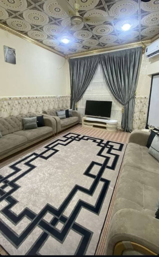 السلام عليكم ورحمه الله
بيت للبيع وقف شيعي المساحه 110متر بناء جديد قبل اربع سنوات سقف كونكريت ارضيه سيراميك 

ديوانيه ٥في ٤ 

هول ٨في ٤ 

غرفه نوم ٦في ٤

مطبخ ٤في٤

صحيات خارجيه معزولات

غرفه طابق ثاني قيد الانشاء 

العنوان بصره شارع الوفود تقاطع دويد جانب مدارس الأوحد الاهليه. منطقه مرتبه وهدوء وجيران كلهم طيبين 

السعر 98 مليون وقابل للتفاوض 

*********** .بي واتساب
