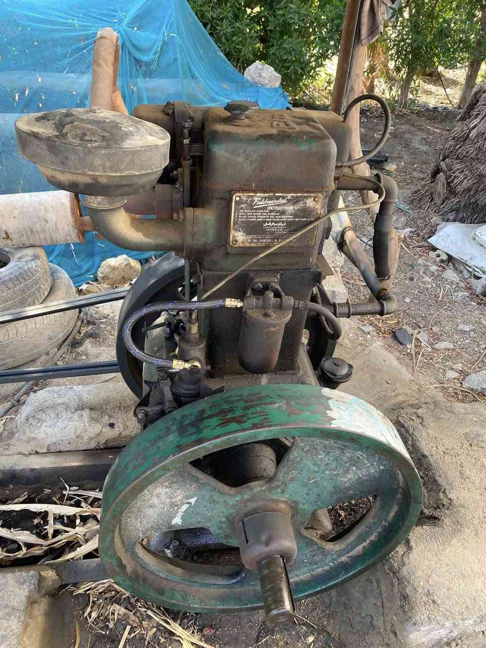 السلام عليكم مولد الاصلي باب اول نضيف شرط الشغل مشدود عليه راس توليد 7ونص كيفي  للاستفسار  ***********
