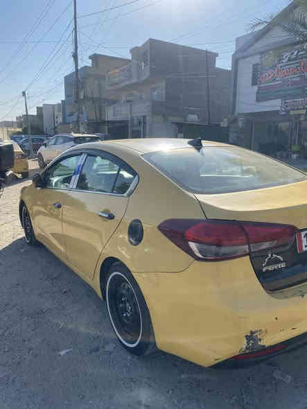 فورتي 2017 
حادث جاملغ وبنيد 
تخم تاير 
تبريد منضومه جديده 
دوشمه بل نواب 
كشنات تدفئه 
اشاير بل مري 
بصمه تحكم ستيرن 
شاشه
قطعتين تبريد 
صندوق ذكي من تتقرب يمه ينفتح
لايت امامي بك لايت لد 
مري شفط 
كير at
مكينه gdi مفتوحه
سياره جديده ربع متذب عليهه ماشيه 140  
مكاني البياع 
السعر124
باسمي السياره هزه جديده هيئه مصفره 
***********
