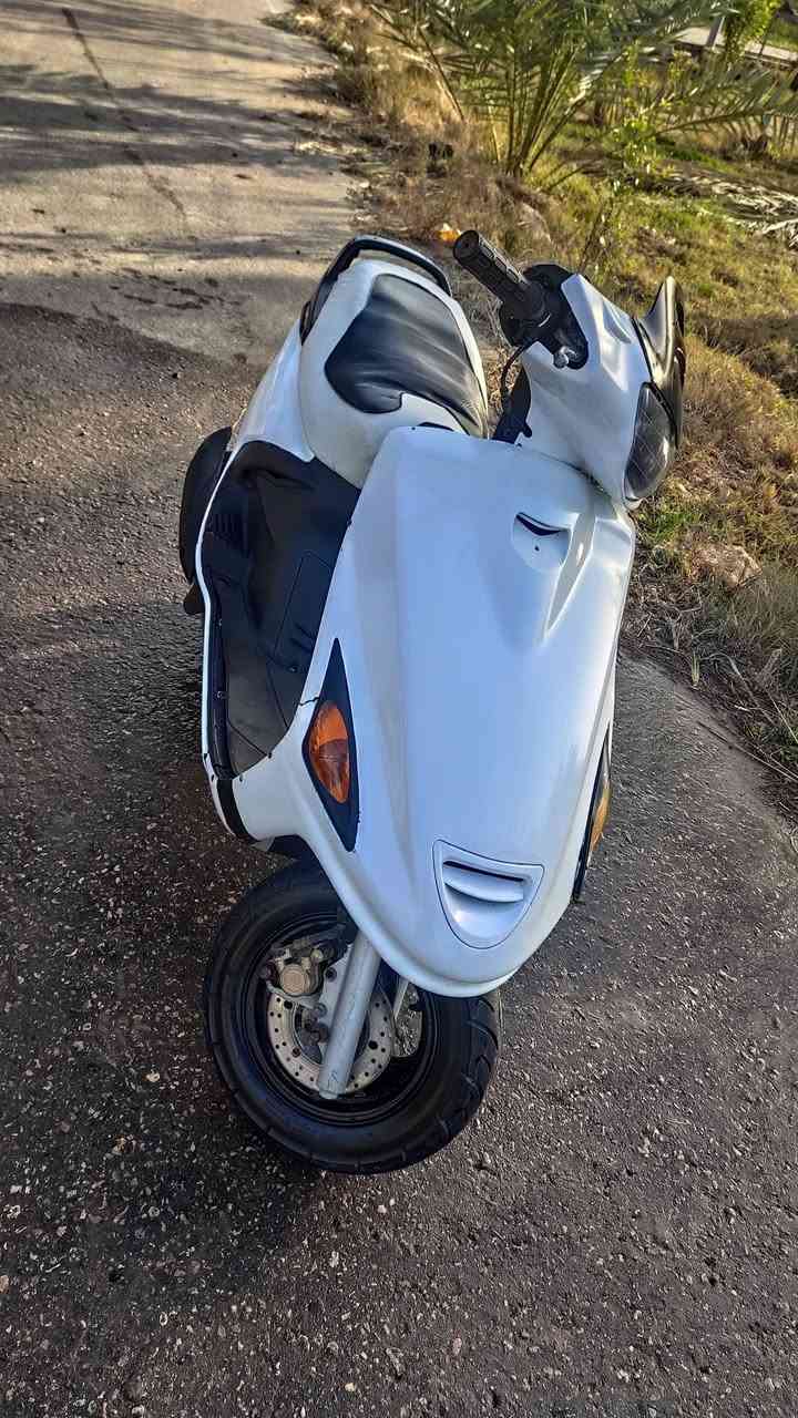 السلام عليكم مرخصت مدير الكروب
دراجه فراشه ياباني دراجه جاهزه من كلشي 

مكينه بلجيس خرسه بلاديه كهربائيات كامله 

لايت زنون ثلجي 

يعني الدراجه كفاله عامه مال جناي 

***********

مكاني القاسم
