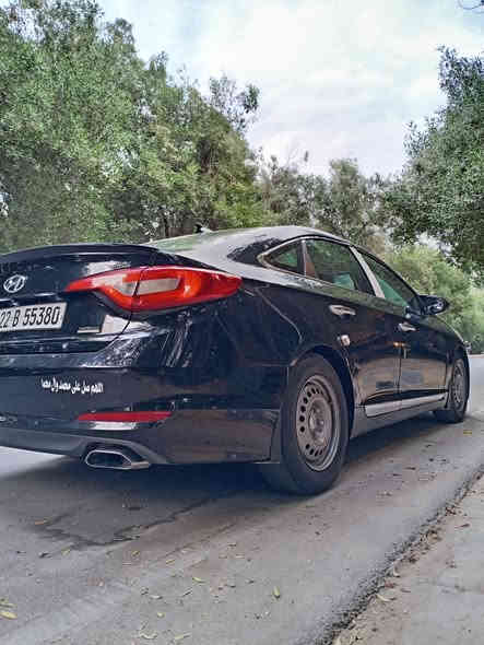 سوناتا موديل2017 لون اسود ماشية 187ألف حادثها بأمريكا جاملغ امامي فقط وايرباك الستيرن طاك وبالعراق مبدل الباب الخلفي فول مواصفات عدة الفتحة والبصمة مكينة 2400 والسيارة بالواقع احلى من الصور السعر 110 وبيها مجال بسيط للأستفسار التواصل الاتصال على الرقم*********** اؤ بالخاص.
