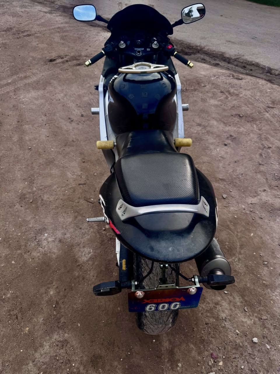 *********** اتصال      او    واتساب
للبيع فقط.                       F. 600
افواري 600 
                                  المكان الانبار الرمادي 
   
الدراجه متعوب عليه   ما تصرف عليه لو ربع. 

السعر. 18 $  حك جيتك. تدلل.       الدراجه ب التصوير مضلومه ب الواقع تخبل 

مكاتبه. فقط وياهة.   تجي تاخذه من باب البيت.  اكفله من السرقة   

الدراجه. تجي تفحص بعينك
تعجبك. تصعده. وتروح وع راسي الجميع
